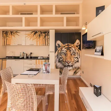 Hemeras Boutique Homes - Design Near Duomo Cathedral شقة ميلان